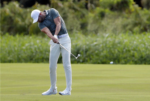 Tway returns to Kapalua as a tour winner and leads with 66